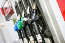 Dos petroleras privadas aumentaron los precios de sus combustibles a partir de este domingo