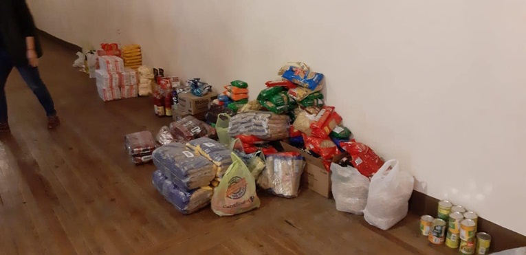 La Sociedad Francesa junto con la Unión de Colectividades continúan recibiendo donaciones