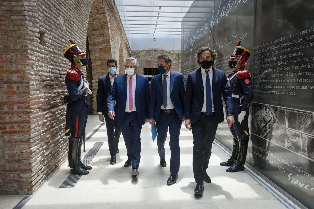 Fernandez inauguro 30 obras