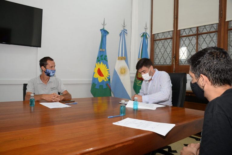 cinco empresarios locales