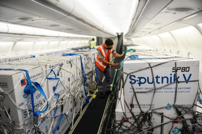 Llega otro vuelo de Aerolíneas
