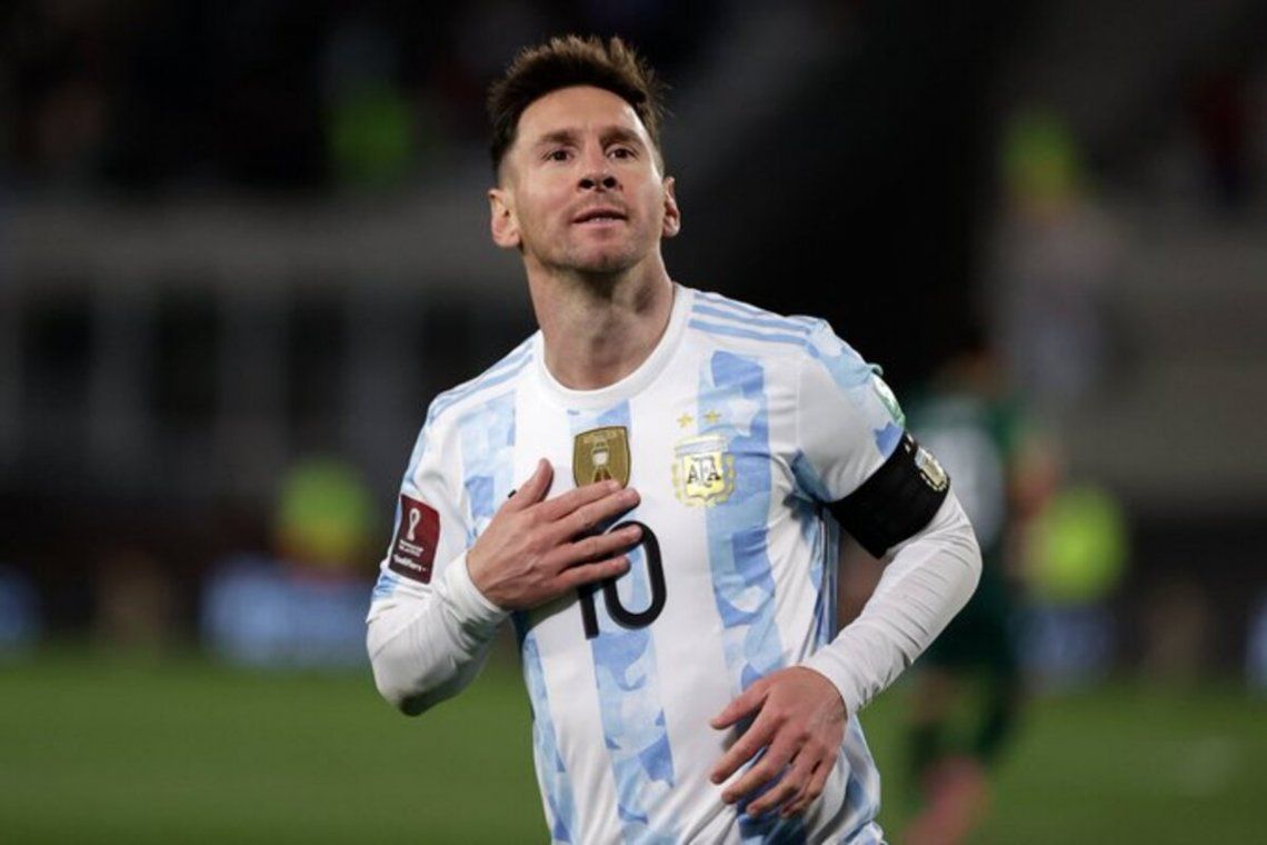 Tres goles de Messi coronaron