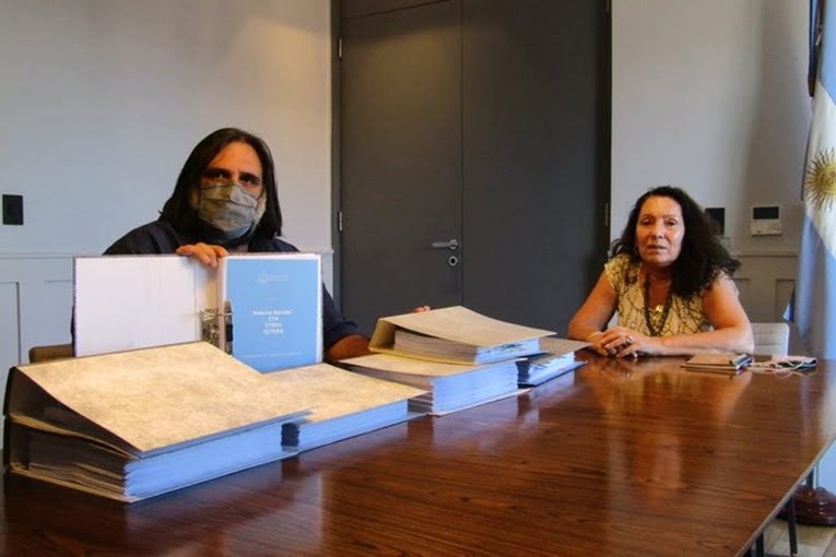 La AFI entregó documentación