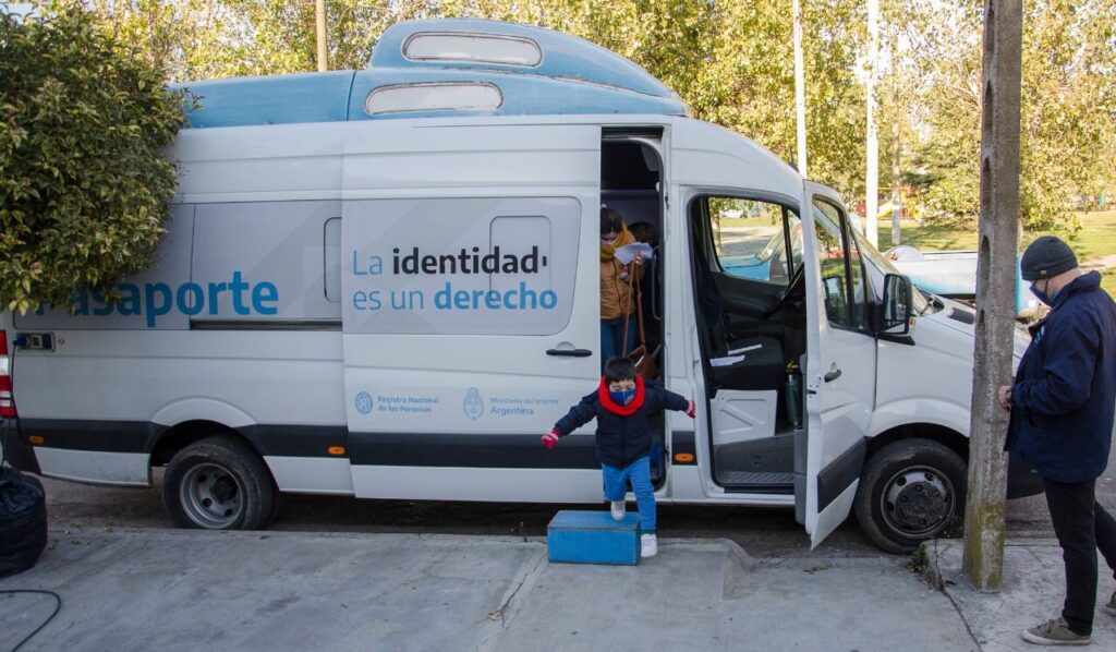 Mañana es 
