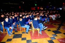 Con teatro y actos escolares, cientos de chicos en la Sociedad de Fomento Pueblo Nuevo