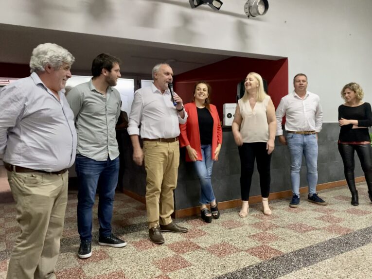 Cena de Adelante Radicales