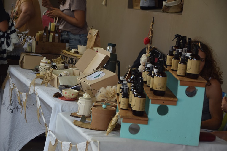 Feria de artesanos en