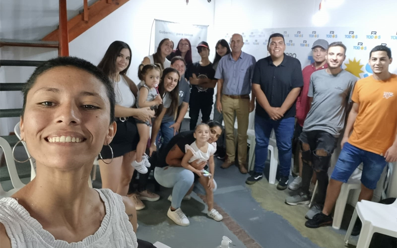 Con el acompañamiento de