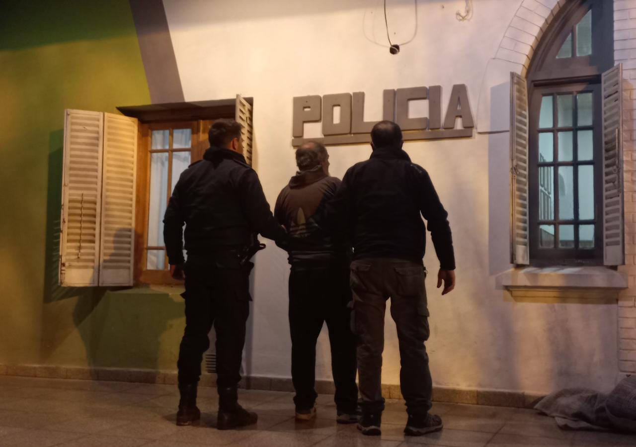 Detuvieron a un hombre