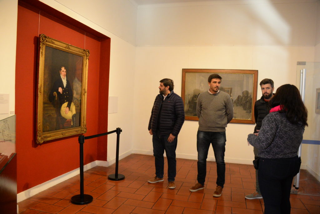 Este sábado inaugura