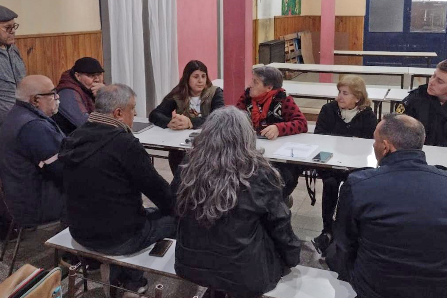 Reunión con vecinos en