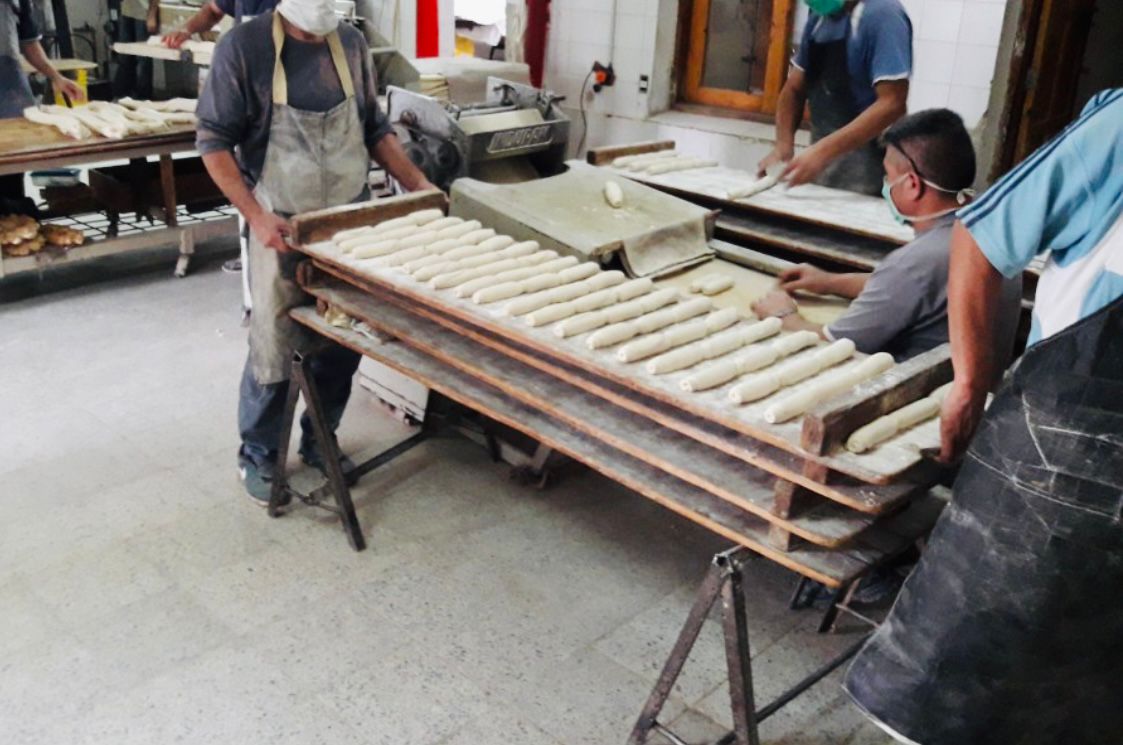 Panadería solidaria en una