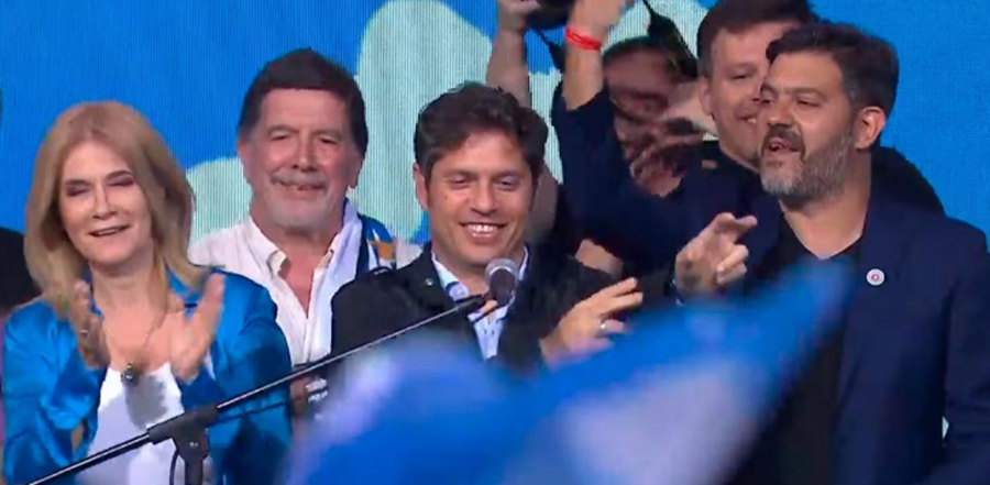Axel Kicillof tras la