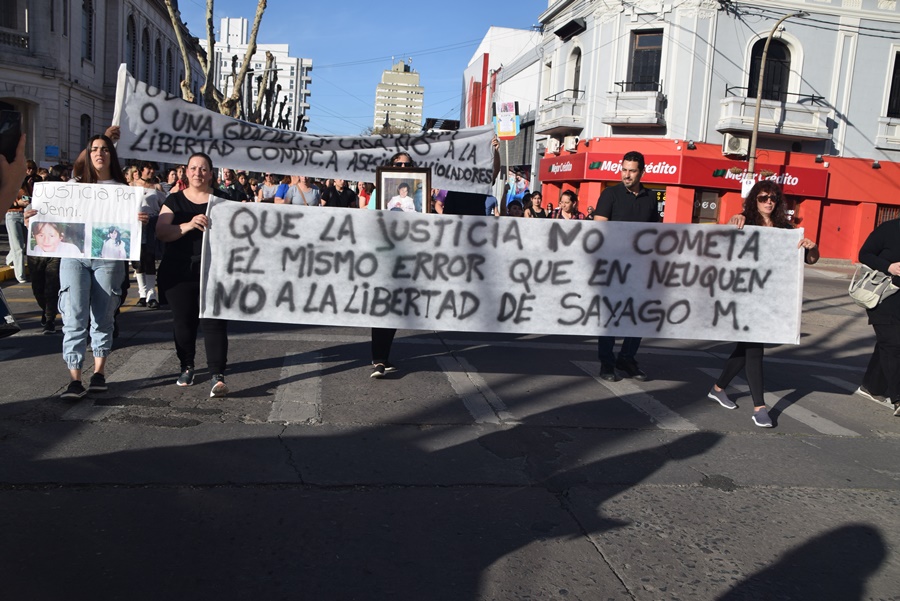 Importante manifestación en rechazo