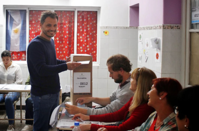 Votó Martín Endere