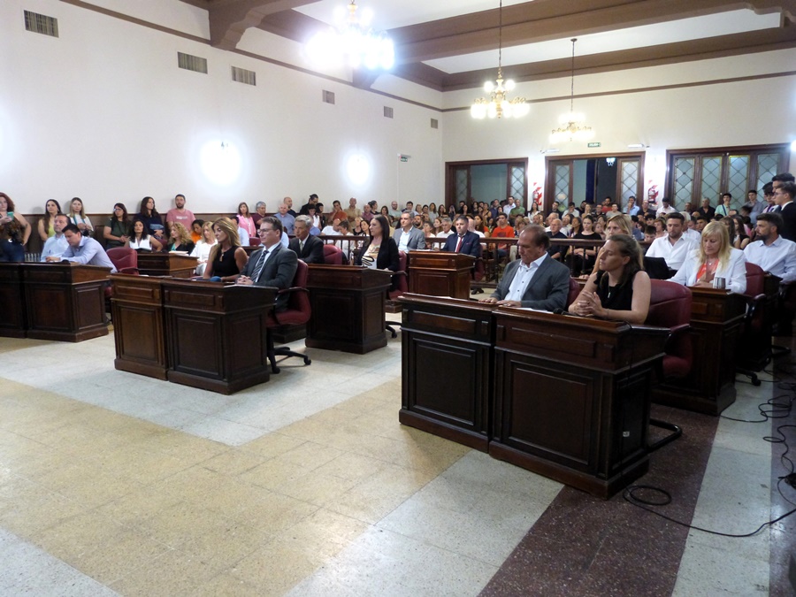 Juraron nuevos concejales y