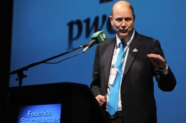 Federico Sturzenegger defendió el