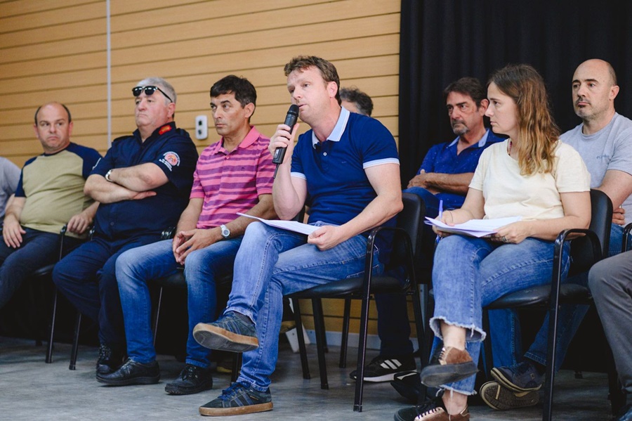Wesner encabezó una reunión