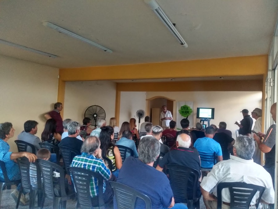 Lanzamiento público 
