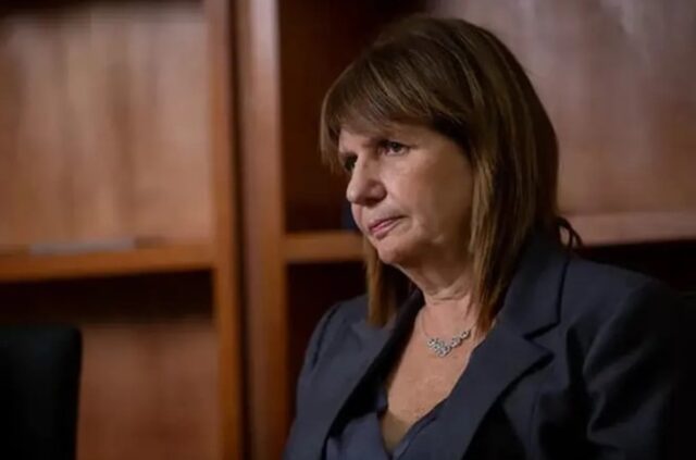 Bullrich avanza con baja
