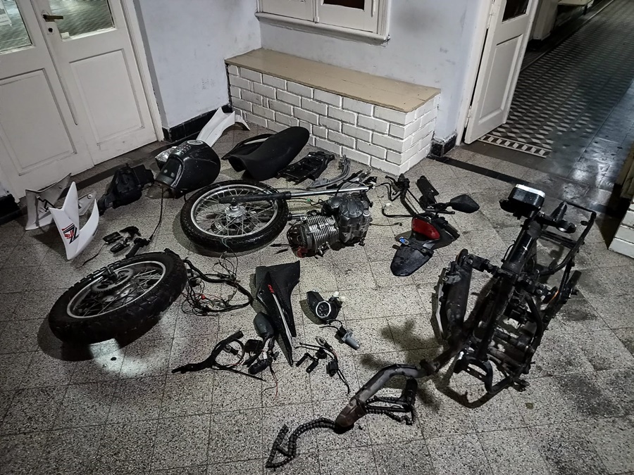 Recuperaron una moto desarmada