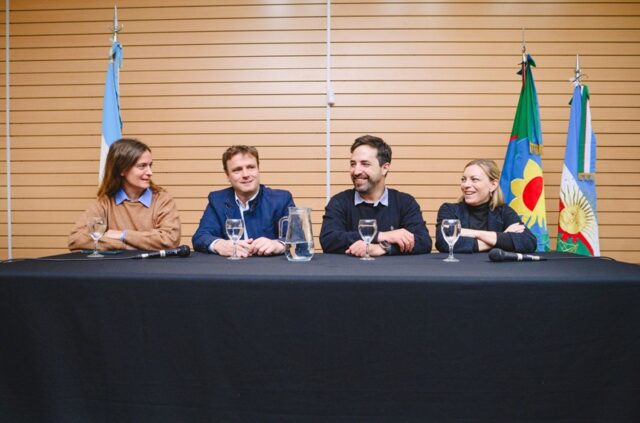 Intendentes e integrantes de