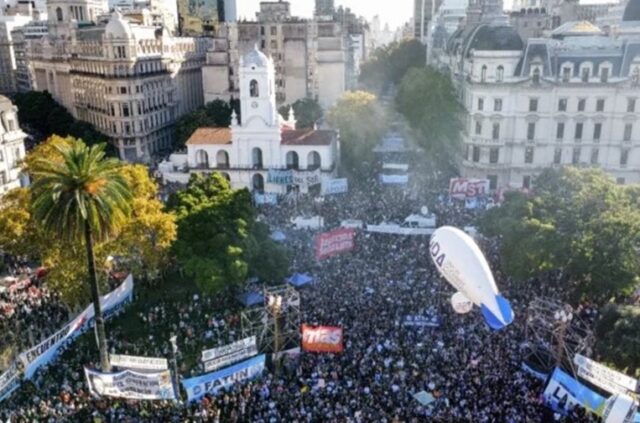 Los gremios universitarios convocaron