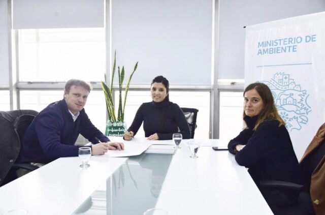 Wesner firmó un convenio
