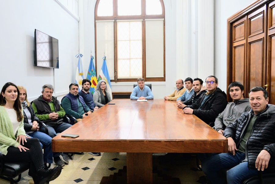 El Intendente junto a