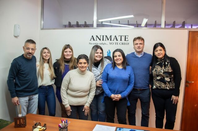 Wesner visitó la sede