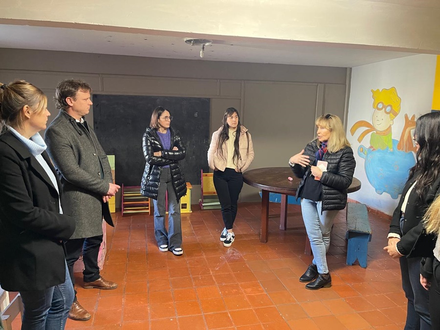 Wesner visitó el Hogar