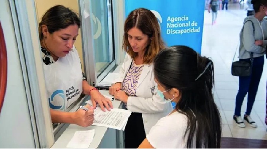 El gobierno denuncia más