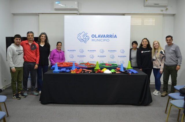 Entrega de material deportivo