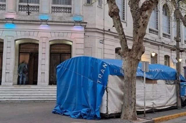 Volvió la carpa del