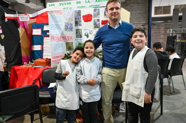 Wesner visitó la Feria