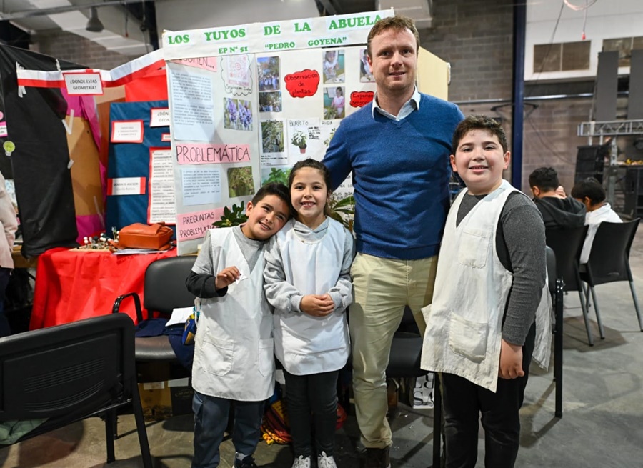 Wesner visitó la Feria