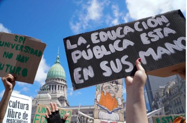 Las universidades le respondieron