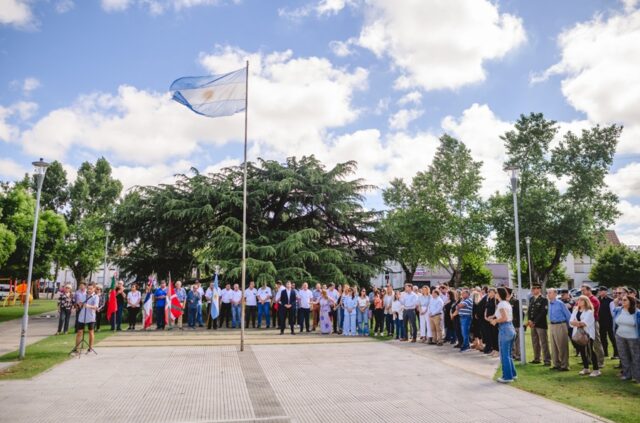 Wesner encabezó el acto
