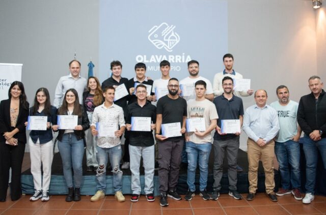 Egresaron los primeros estudiantes