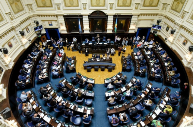 Kicillof Negocia Contrarreloj Para
