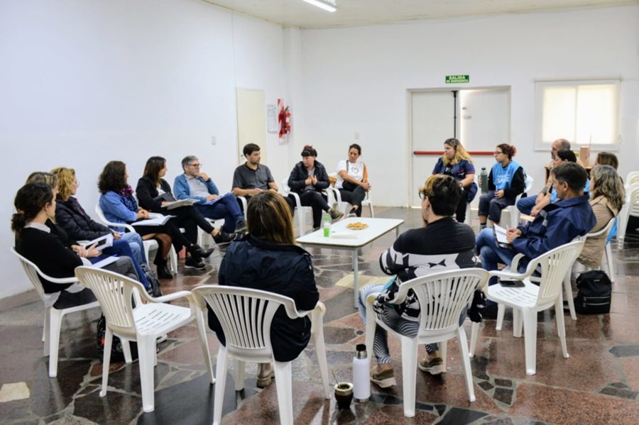 Continúan con las mesas de