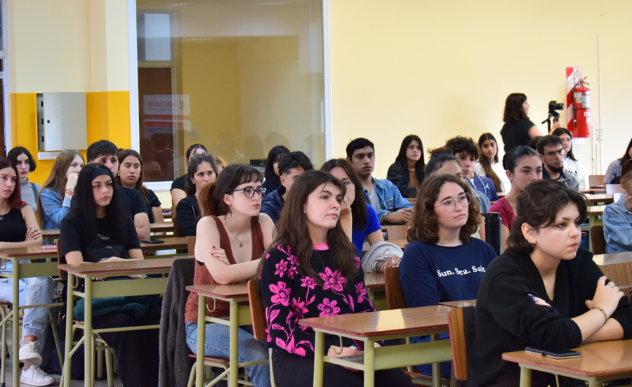 Sociales recibirá a los