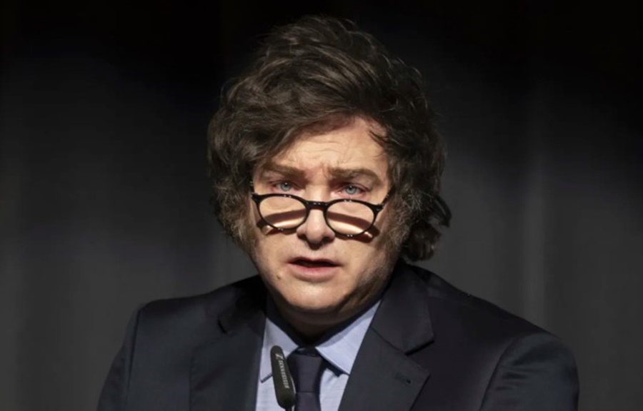 Solo la mitad de