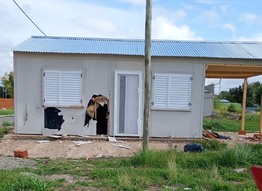 Vecino sufre brutal vandalismo