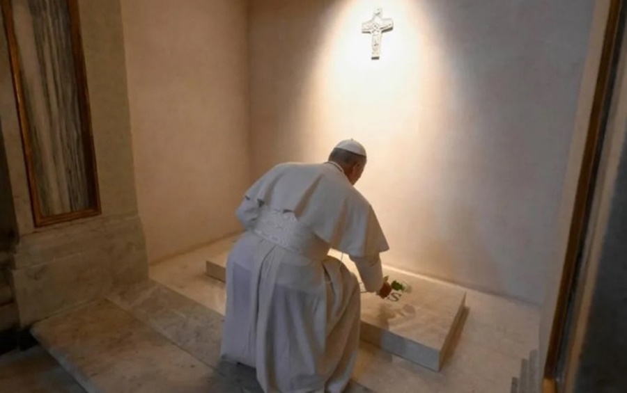 León xiv homenajeó a