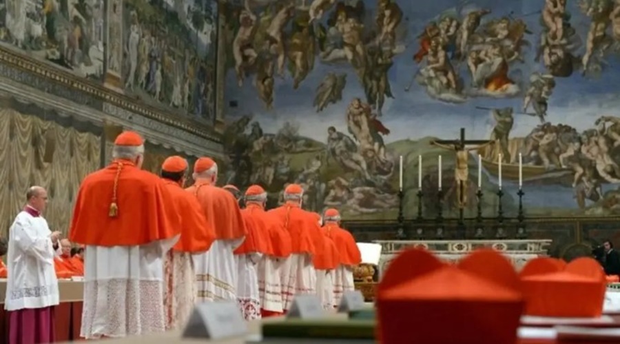 Los cardenales ingresaron al