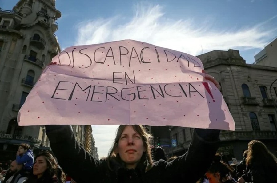 Multitudinario reclamo por el