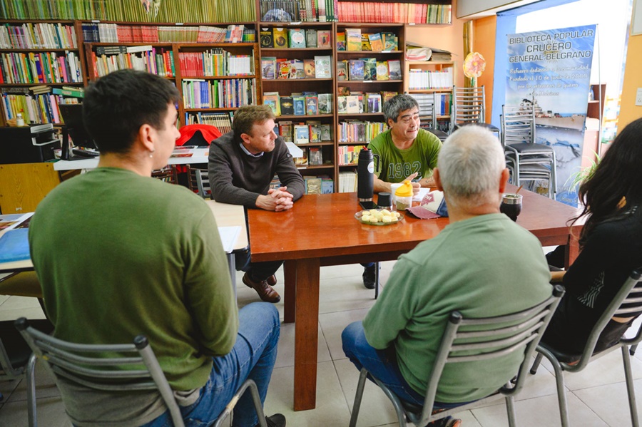 Recorrida por la biblioteca