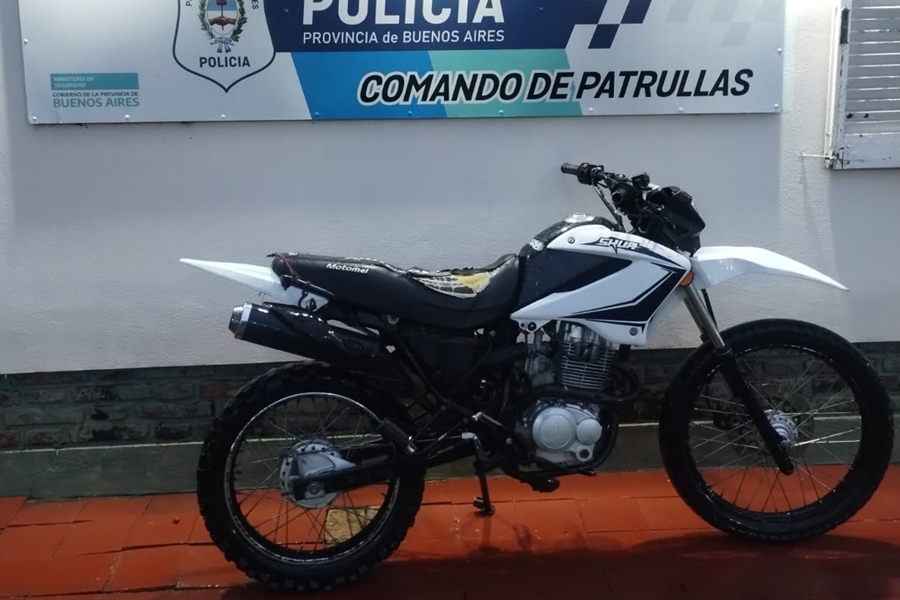 Demoran a un