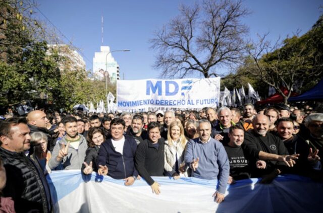 Kicillof en plaza de